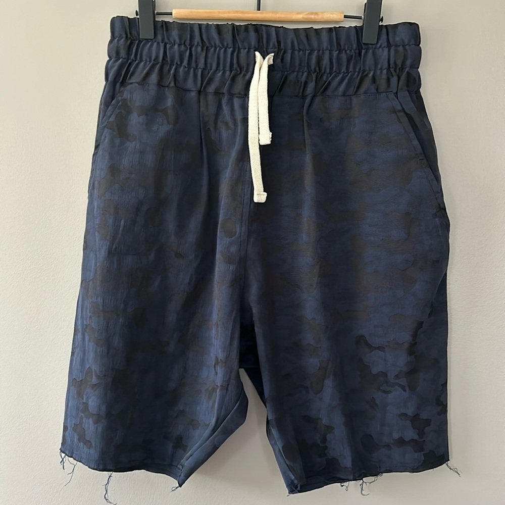 Tribe Kelley Camo Raw Hem Shorts‎ Sz S